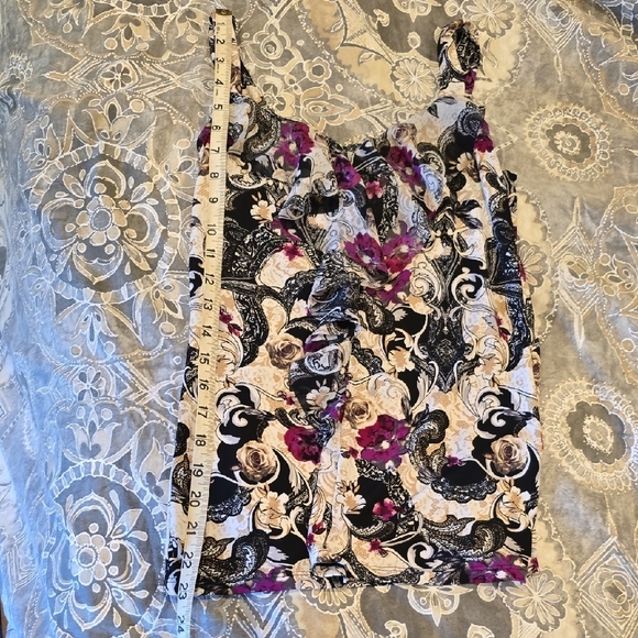 WHBM Ruffled Tank Top - Picture 6 of 9